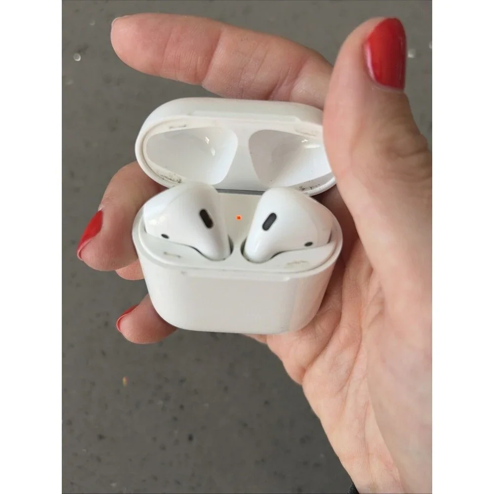Apple AirPods 1st Generation Complete Set A1523 A1722 A1602 working